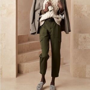 NWOT Banana Republic Slim Refined Stretch Cargo Pants Olive Green